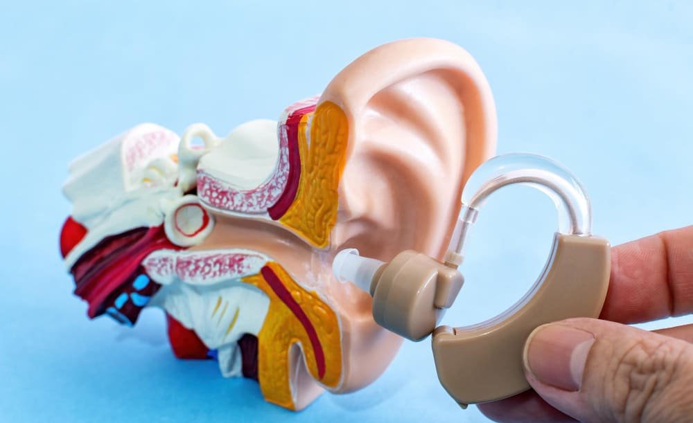 أنواع أجهزة زراعة القوقعة (Cochlear Implants)