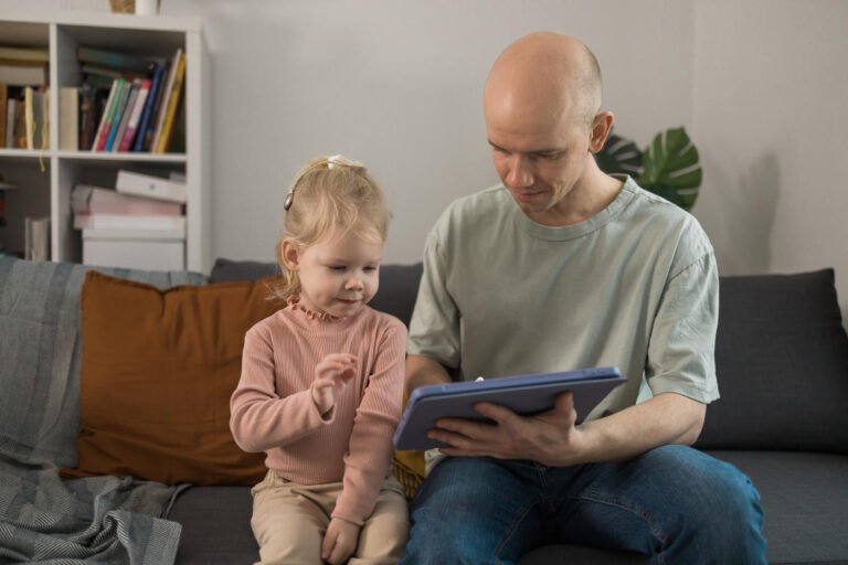 تأهيل الطفل بعد زراعة القوقعة